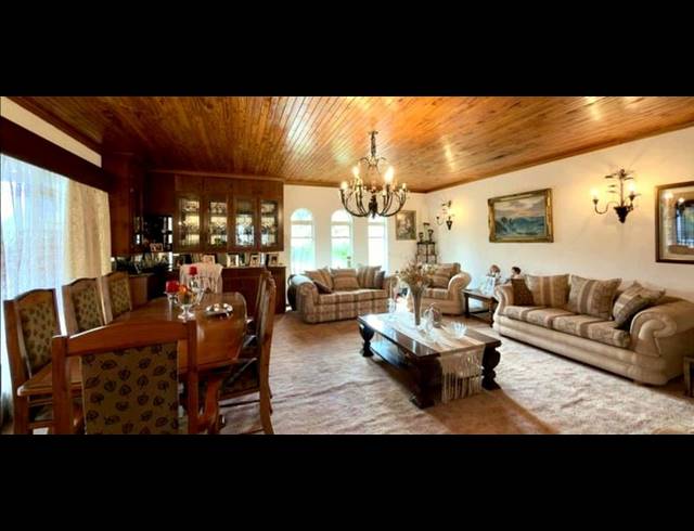 6 BEDROOM HOUSE FOR SALE IN HEUWELSIG